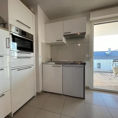 Daire Harmonieusement Amenage Avec Parking Et Terrasse Vers La Cite Du Vin *